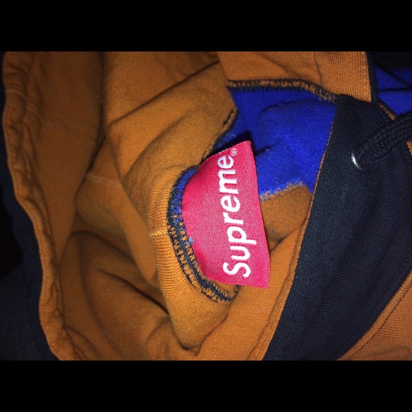 Supreme Hoodie - Picture 2 of 4